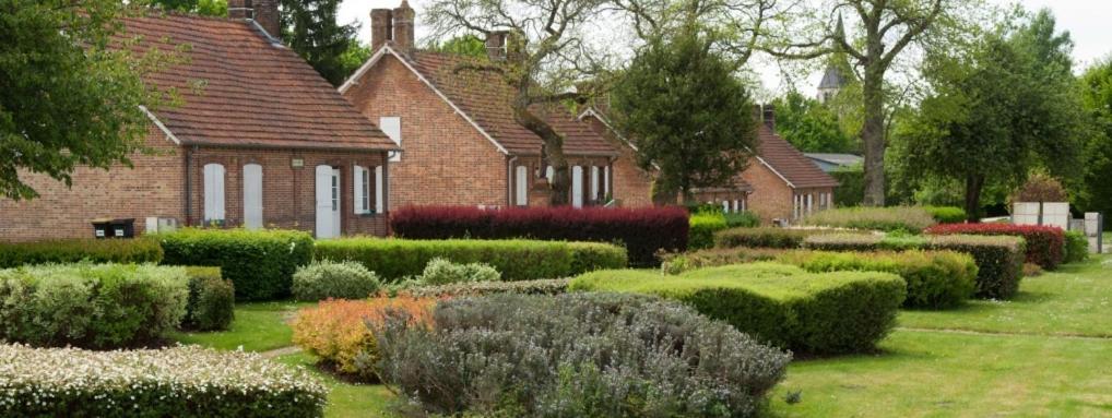 Le Cocoon D'Annabelle - Jolie Maison Avec Jeux Et Grand Jardin Pierrefitte-sur-Sauldre Екстериор снимка